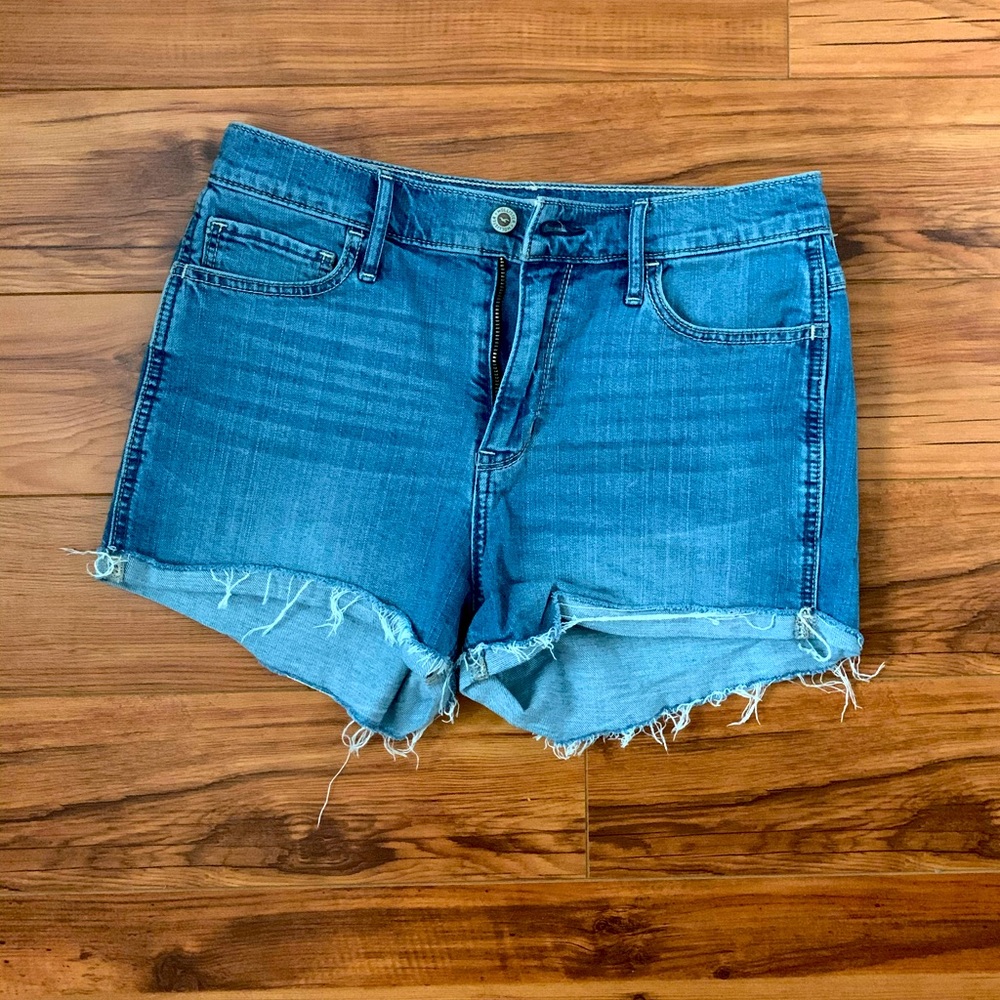 Hollister Jean shorts size 28